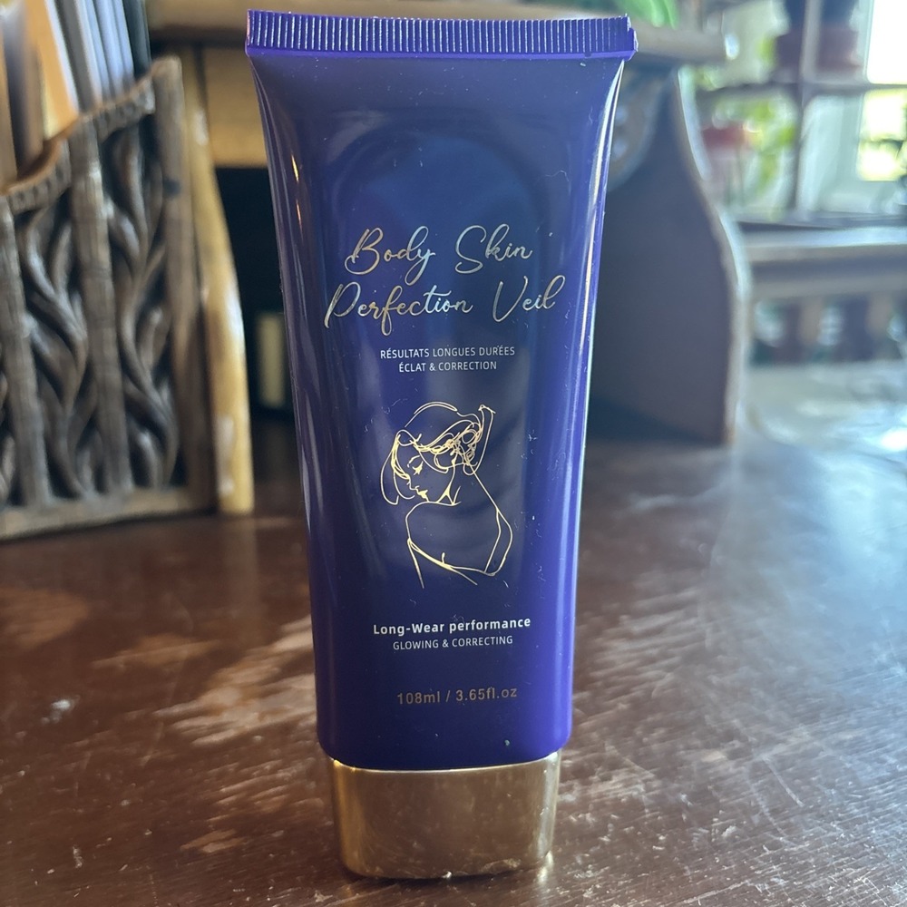 Body Skin Perfection, Veil Glowing & Correcting, Long-Wearing - Natural Radiance